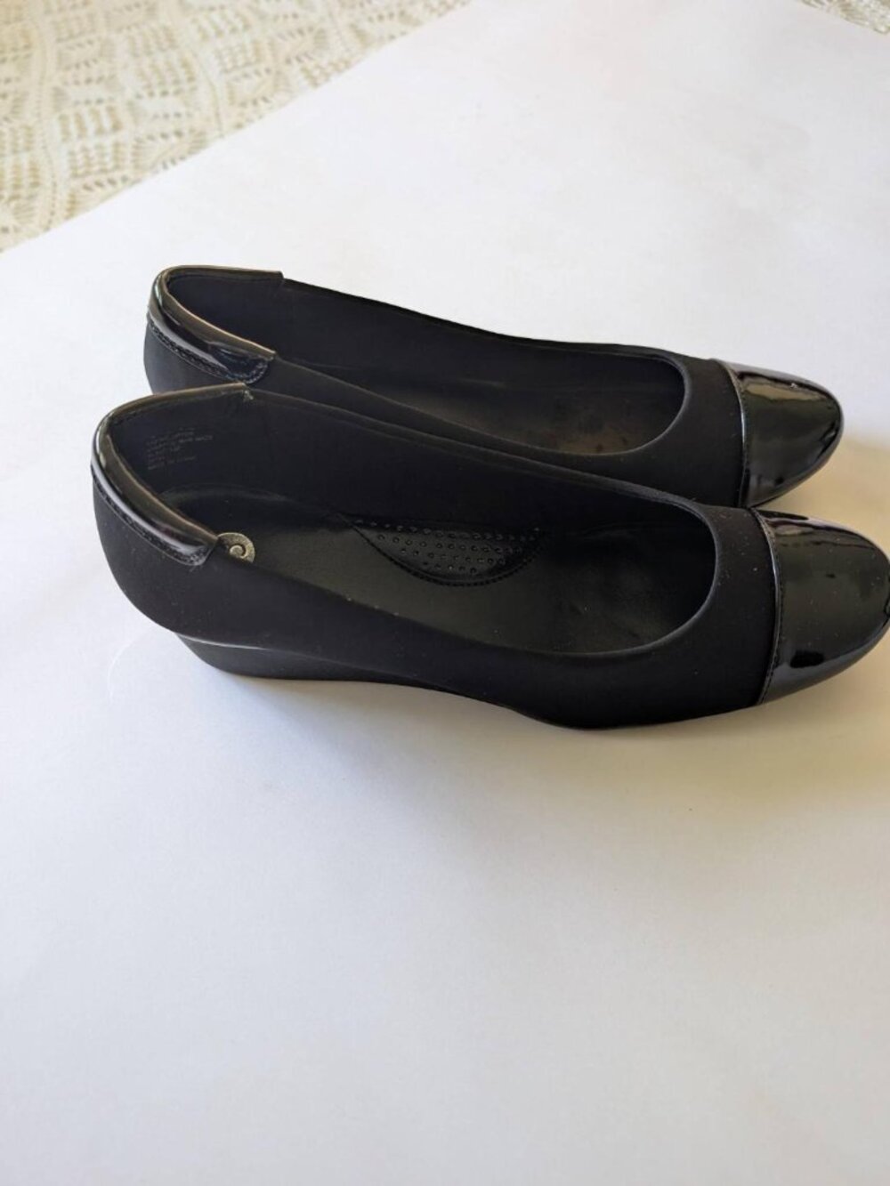 Womens Black Low Heel Pumps Patent Cap Toe Comfort Work Office Shoes Size 6 New